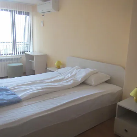 Willa Top Eight-bedrooms Warna