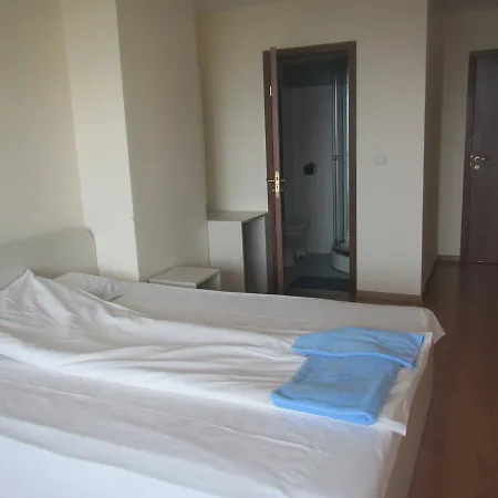 Top Eight-bedrooms Willa Warna
